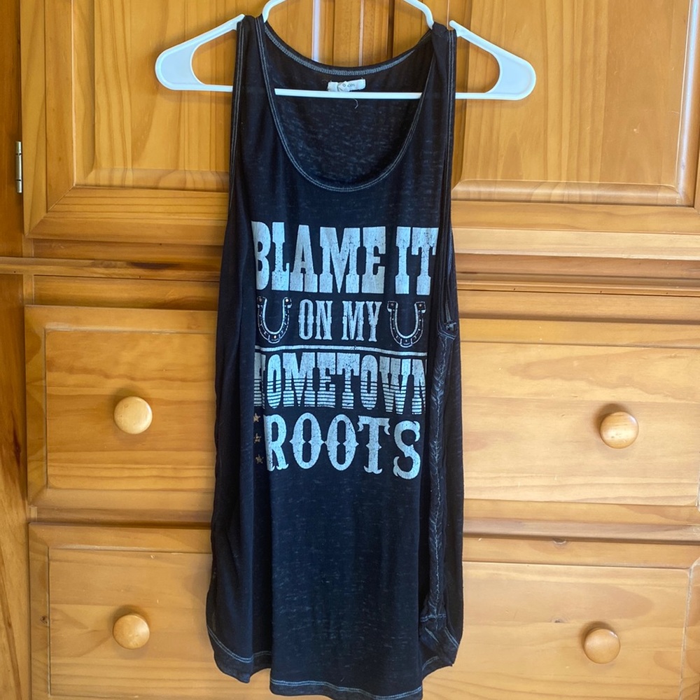 Maurice’s Tank Too Size 0 ‘Blame it on my hometown roots’